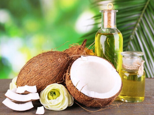 Dầu dừa - Lựa chọn được nhiều tín đồ sử dụng khắc phục răng ố vàng tại nhà